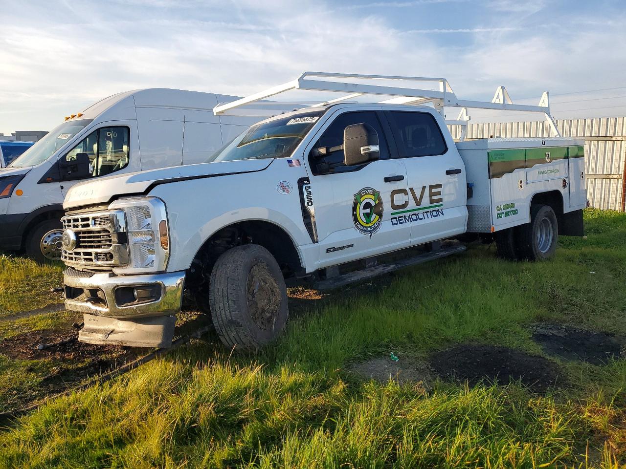 1FD8W3HT3SED21193 · 2025 FORD F350