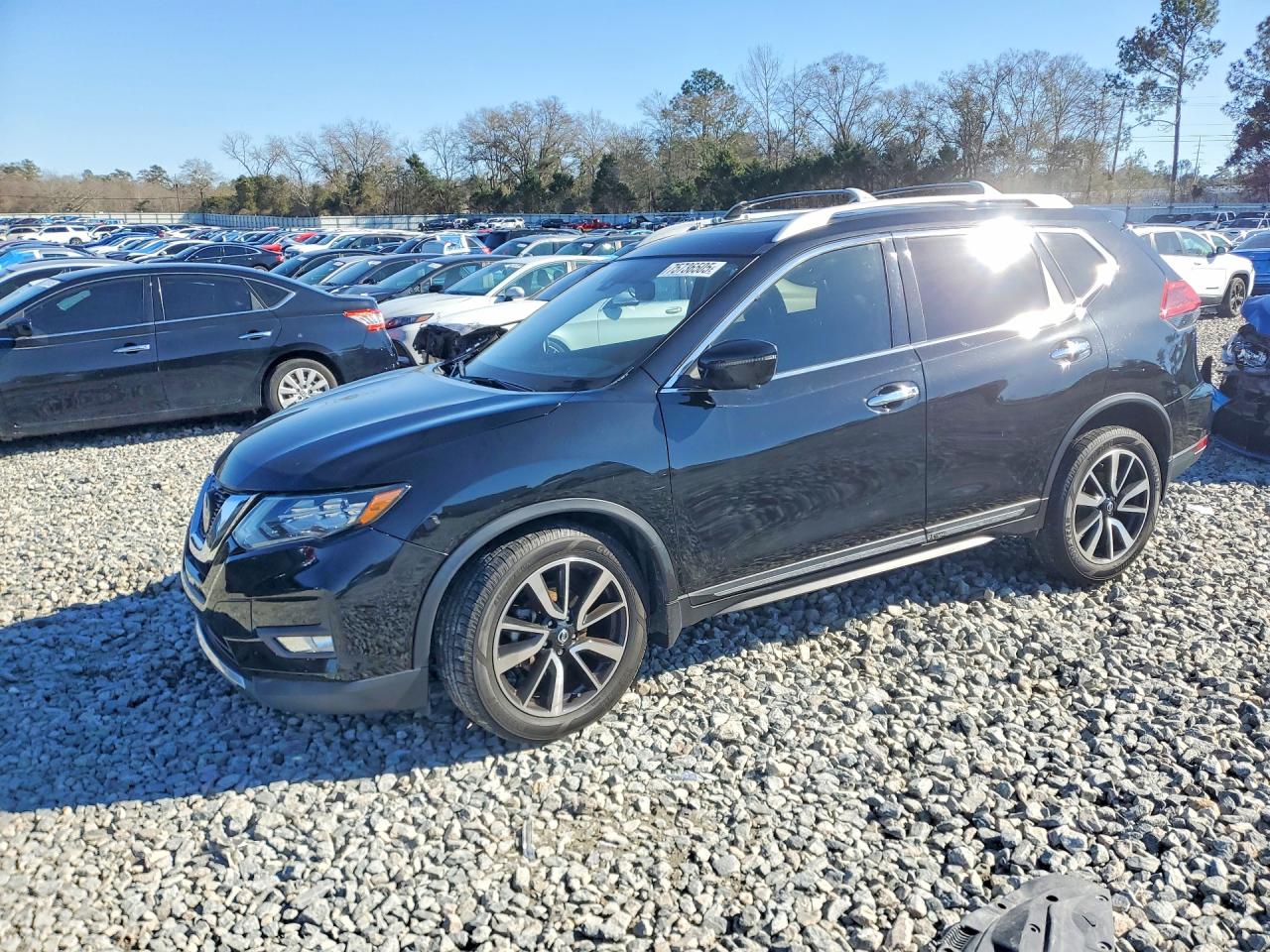 5N1AT2MT1KC817647 · 2019 NISSAN ROGUE