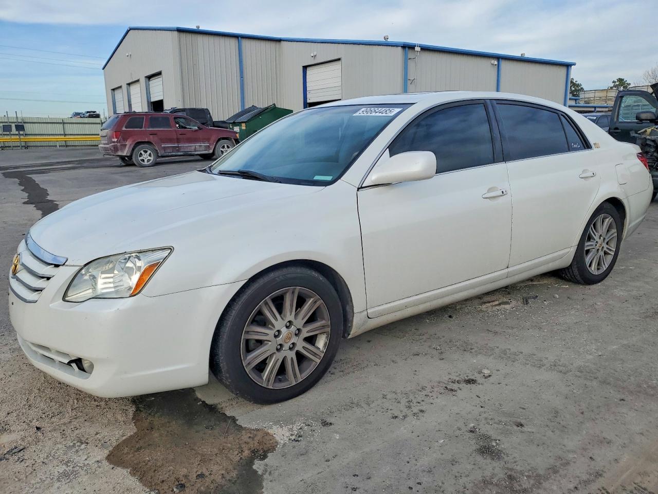 4T1BK36B45U024309 · 2005 TOYOTA AVALON
