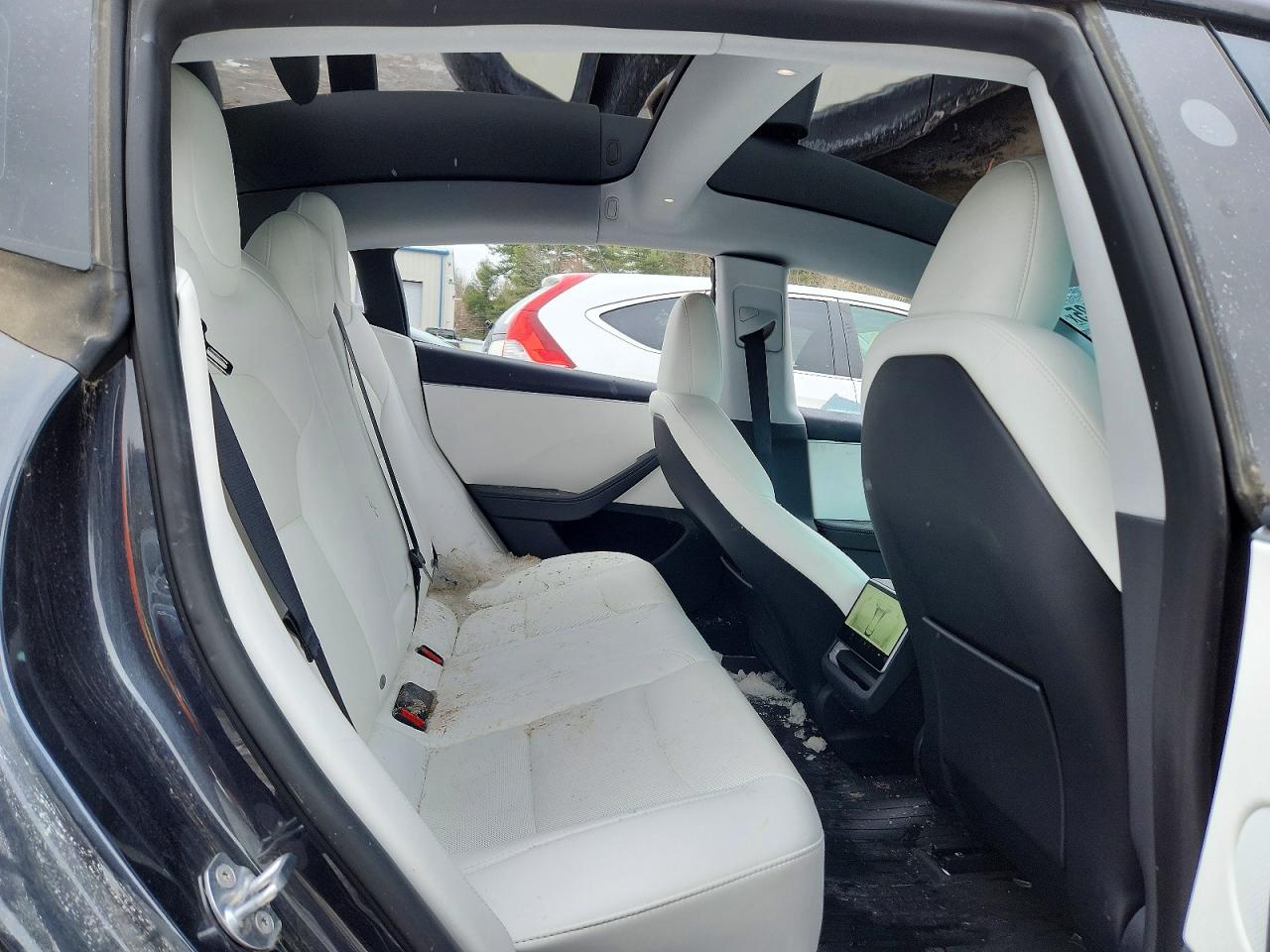 5YJ3E1EA1SF937899 · 2025 TESLA MODEL 3 · 10/13