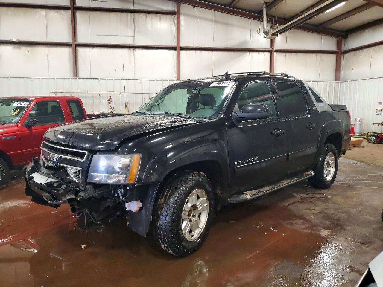 2011 CHEVROLET AVALANCHE