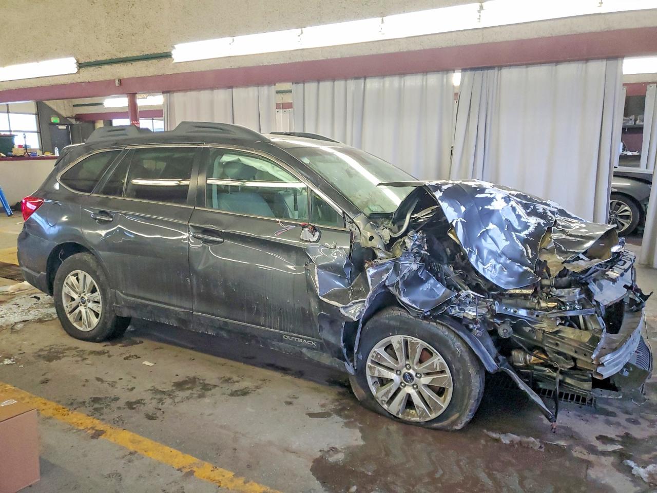 4S4BSAHC1J3272415 · 2018 SUBARU OUTBACK · 4/13