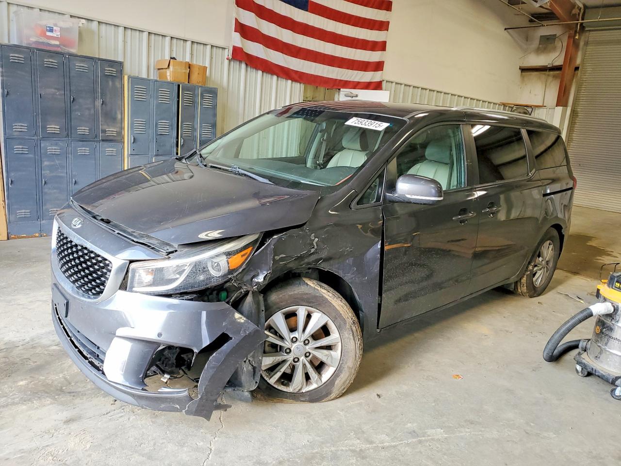 KNDMB5C10H6329089 · 2017 KIA SEDONA