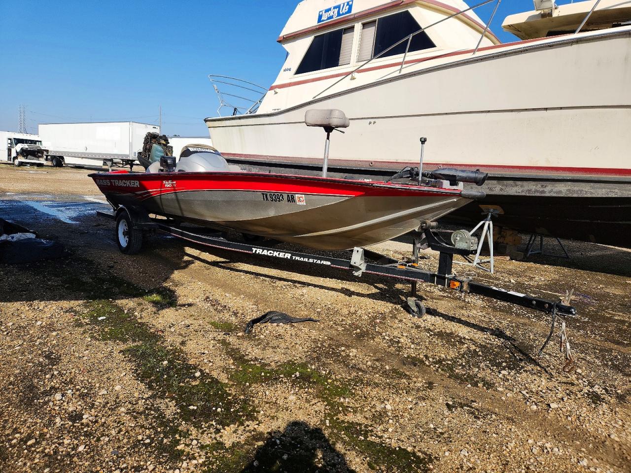 BUJ04594G708 · 2008 TRACKER 17.7 FEET BOAT