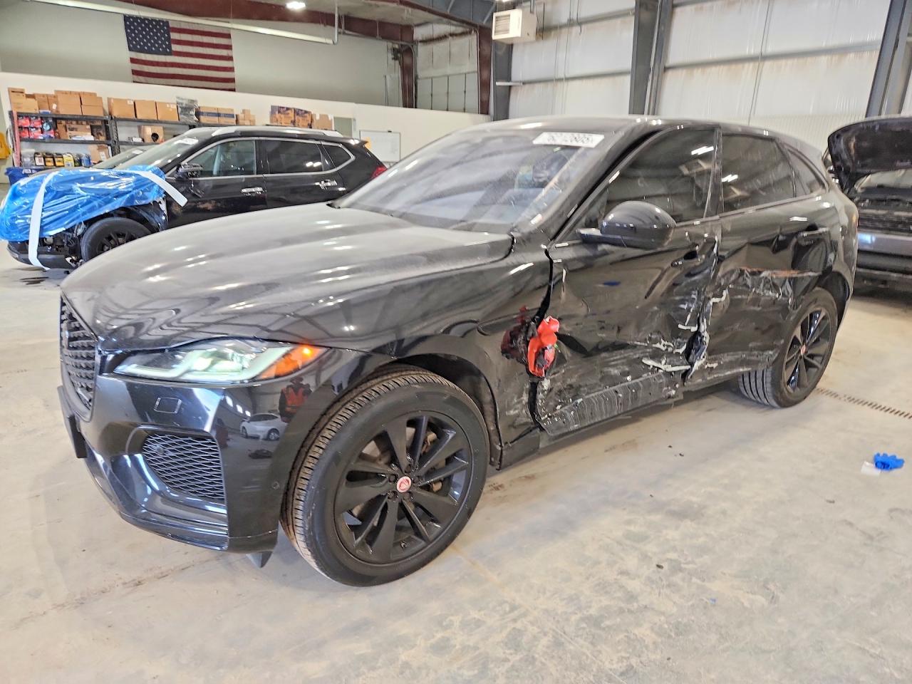 SADCT2FU3MA665697 · 2021 JAGUAR F-PACE