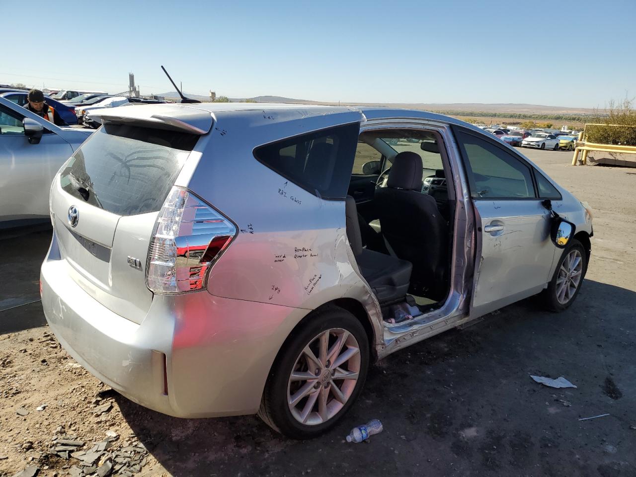JTDZN3EU6C3178634 · 2012 TOYOTA PRIUS V · 3/13