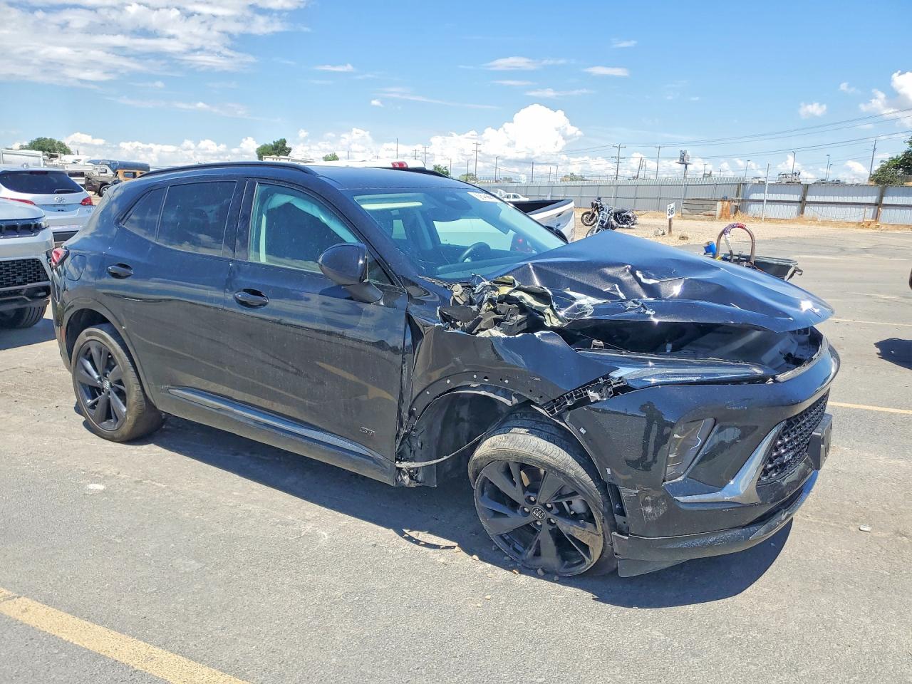 LRBFZLE46SD011396 · 2025 BUICK ENVISION · 4/13