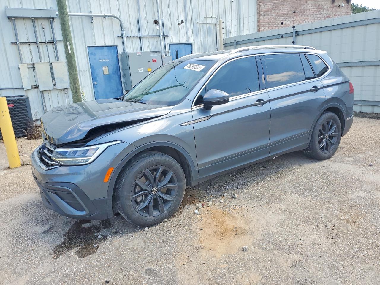 3VV3B7AX9RM063931 · 2024 VOLKSWAGEN TIGUAN