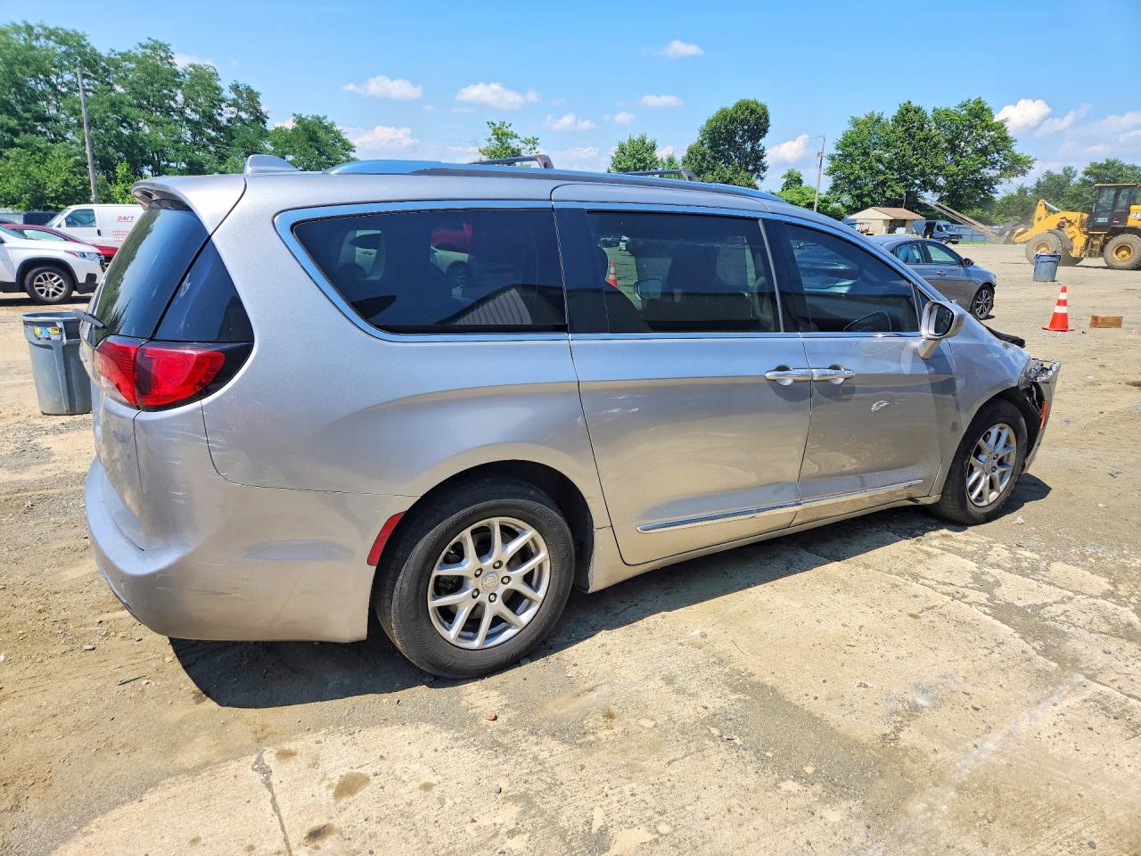 2C4RC1BG2LR140186 · 2020 CHRYSLER PACIFICA · 3/13