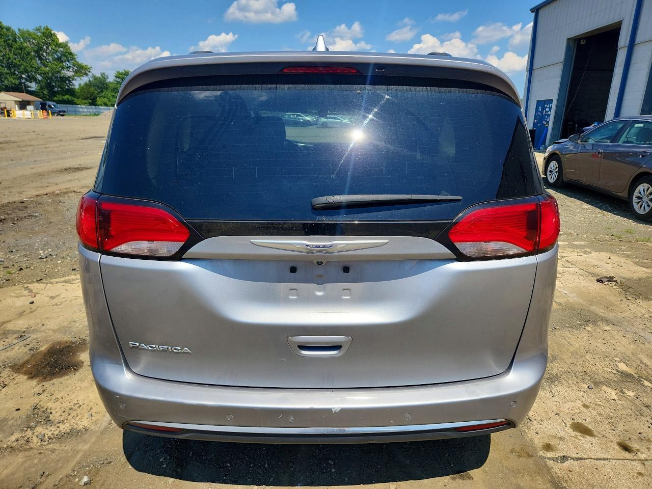 2C4RC1BG2LR140186 · 2020 CHRYSLER PACIFICA · 6/13