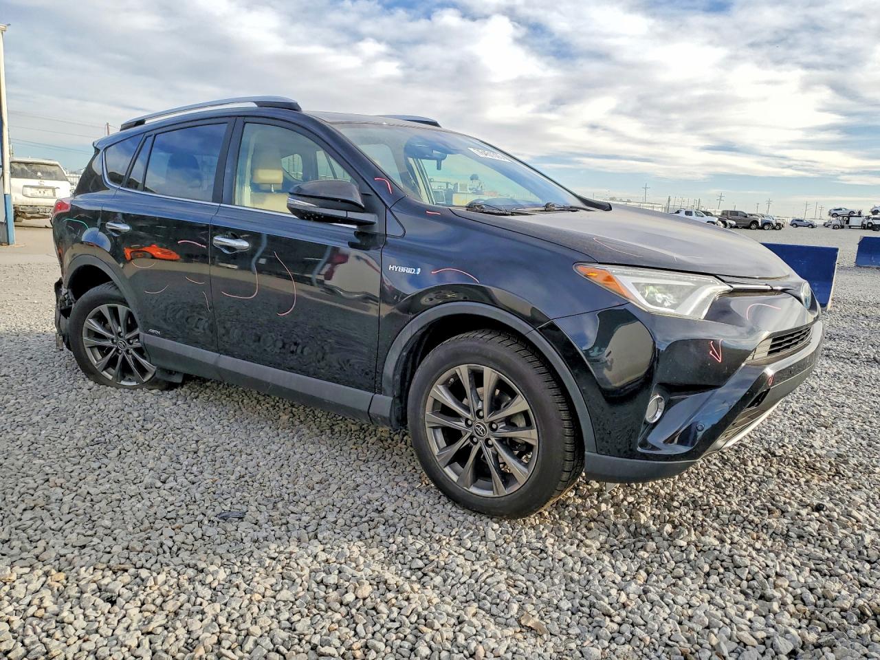 JTMDJREV0JD184308 · 2018 TOYOTA RAV4 HV · 4/13
