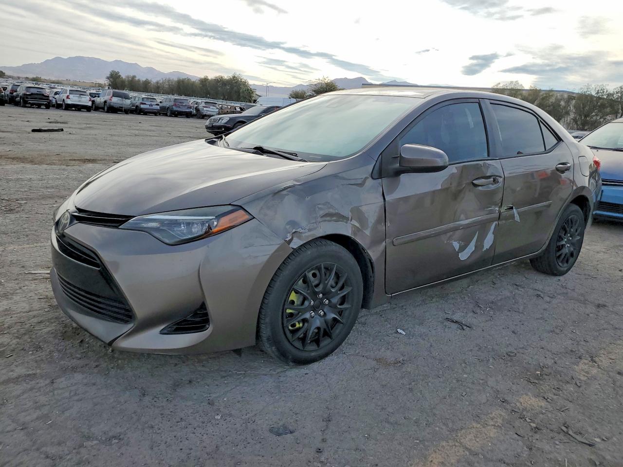 2T1BURHEXHC938414 · 2017 TOYOTA COROLLA