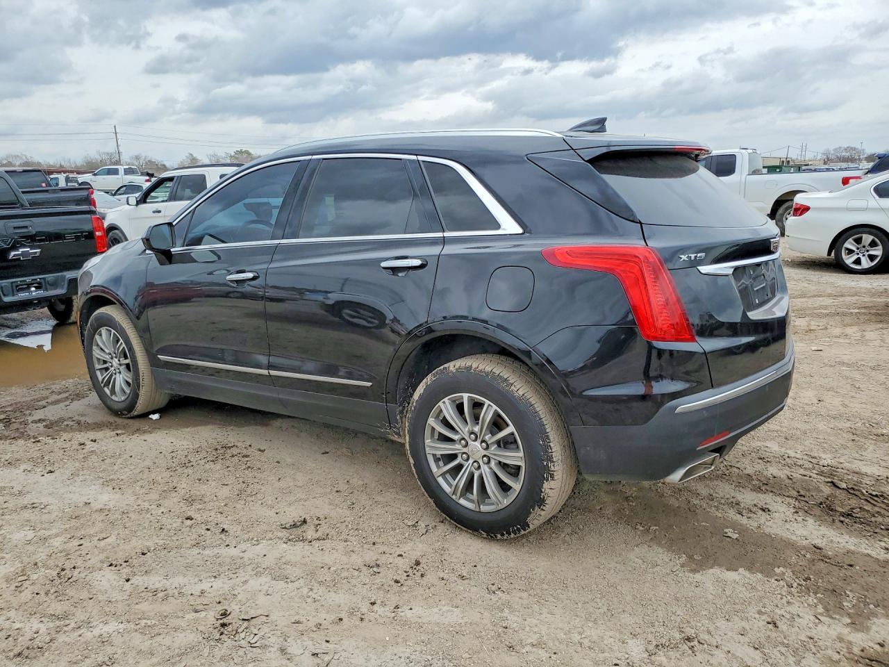 1GYKNCRS2JZ183330 · 2018 CADILLAC XT5 · 2/12