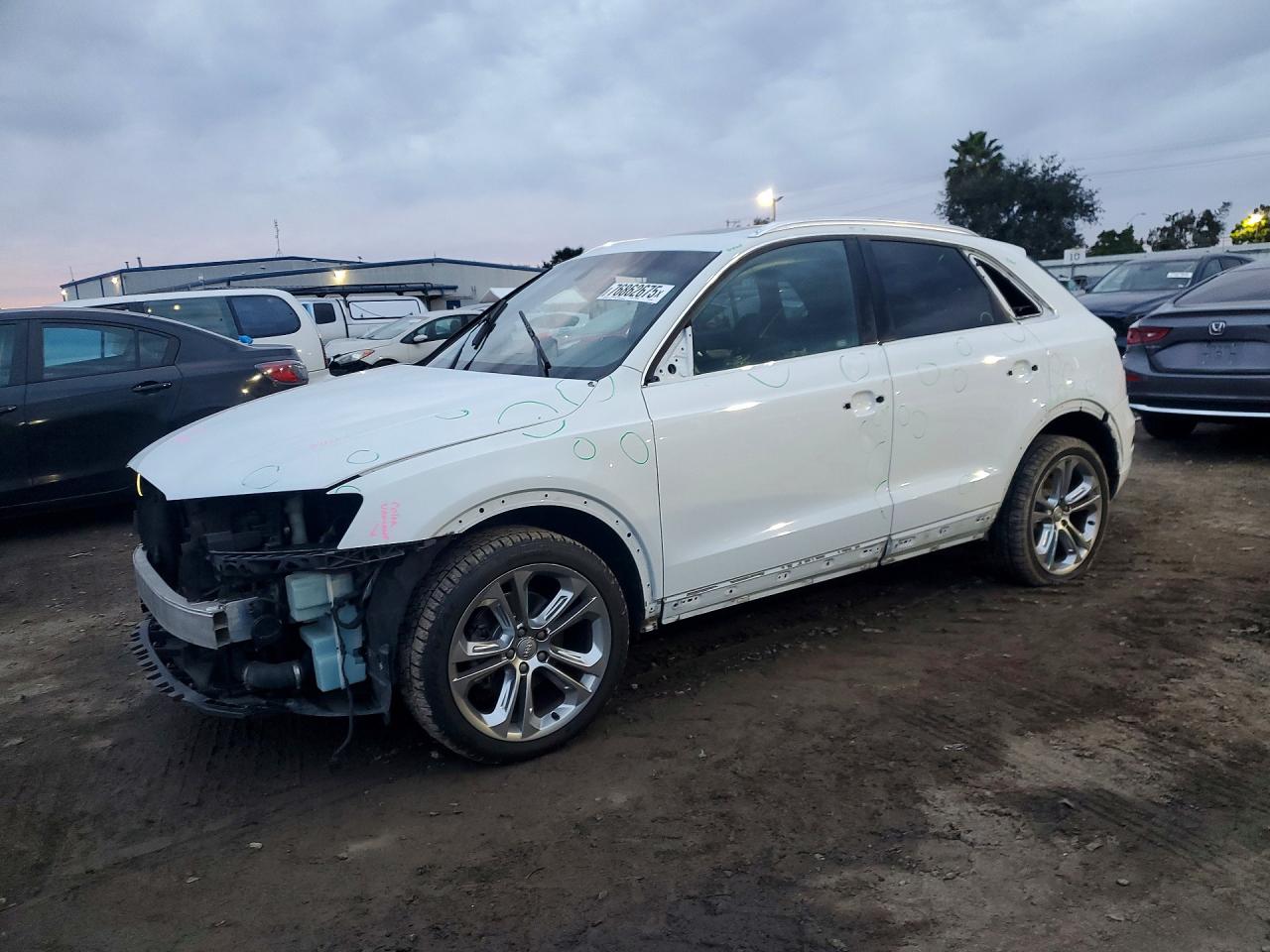 WA1HCCFSXJR020218 · 2018 AUDI Q3