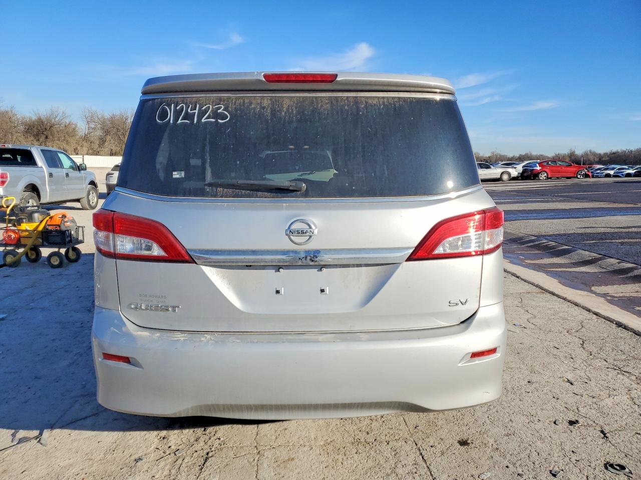 JN8AE2KP0B9012423 · 2011 NISSAN QUEST · 6/13