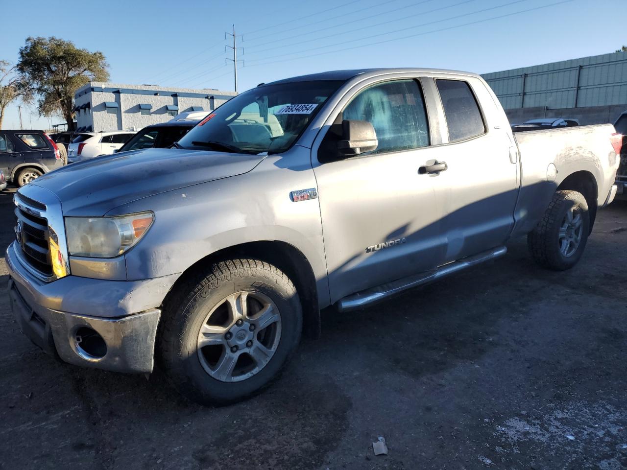 5TFUW5F15BX194483 · 2011 TOYOTA TUNDRA