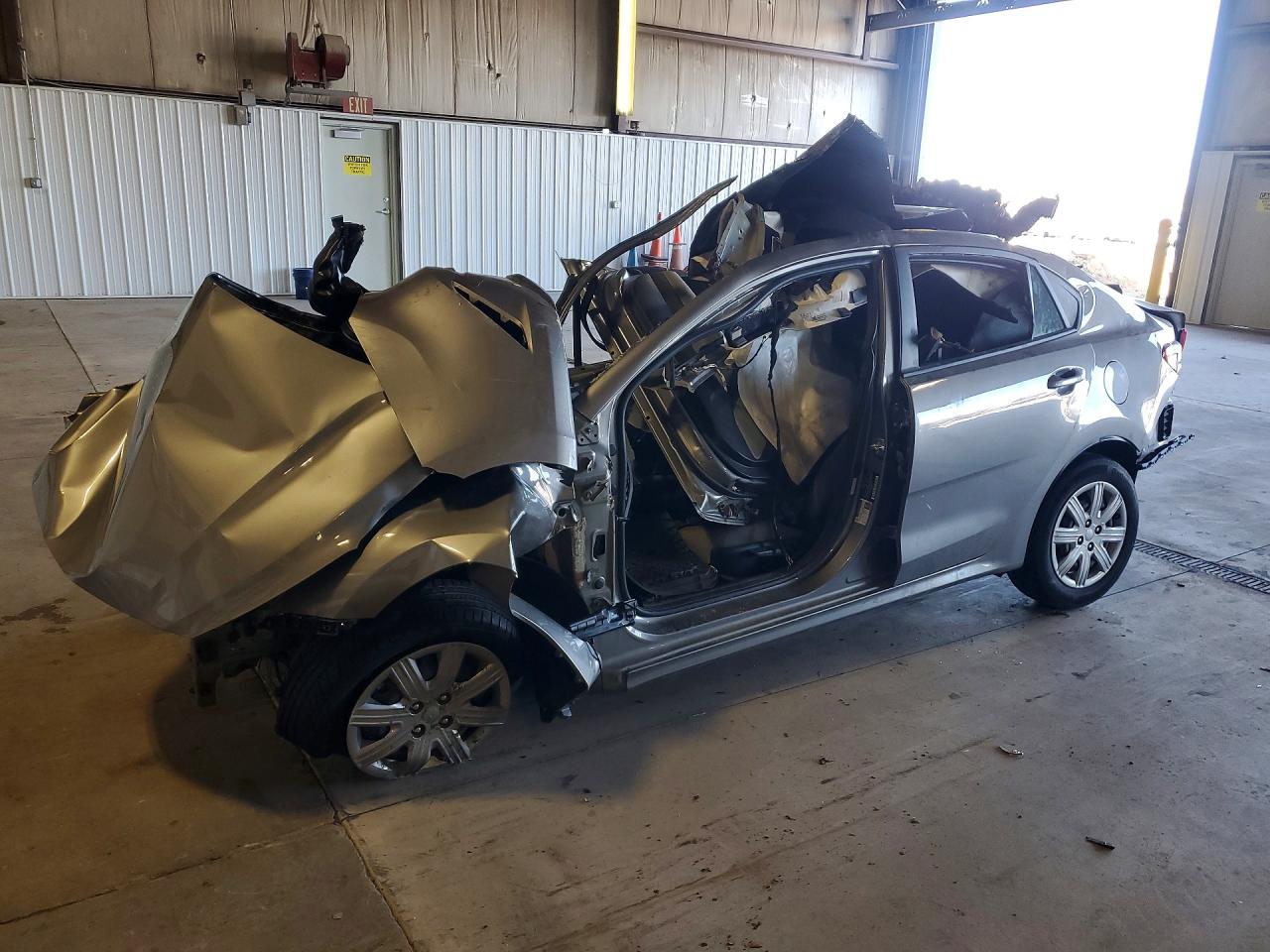 3KPA24AD8NE488023 · 2022 KIA RIO
