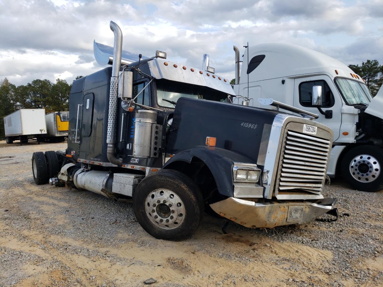 1FUPCSZB5YLB91104 · 2000 FREIGHTLINER CONVENTIONAL