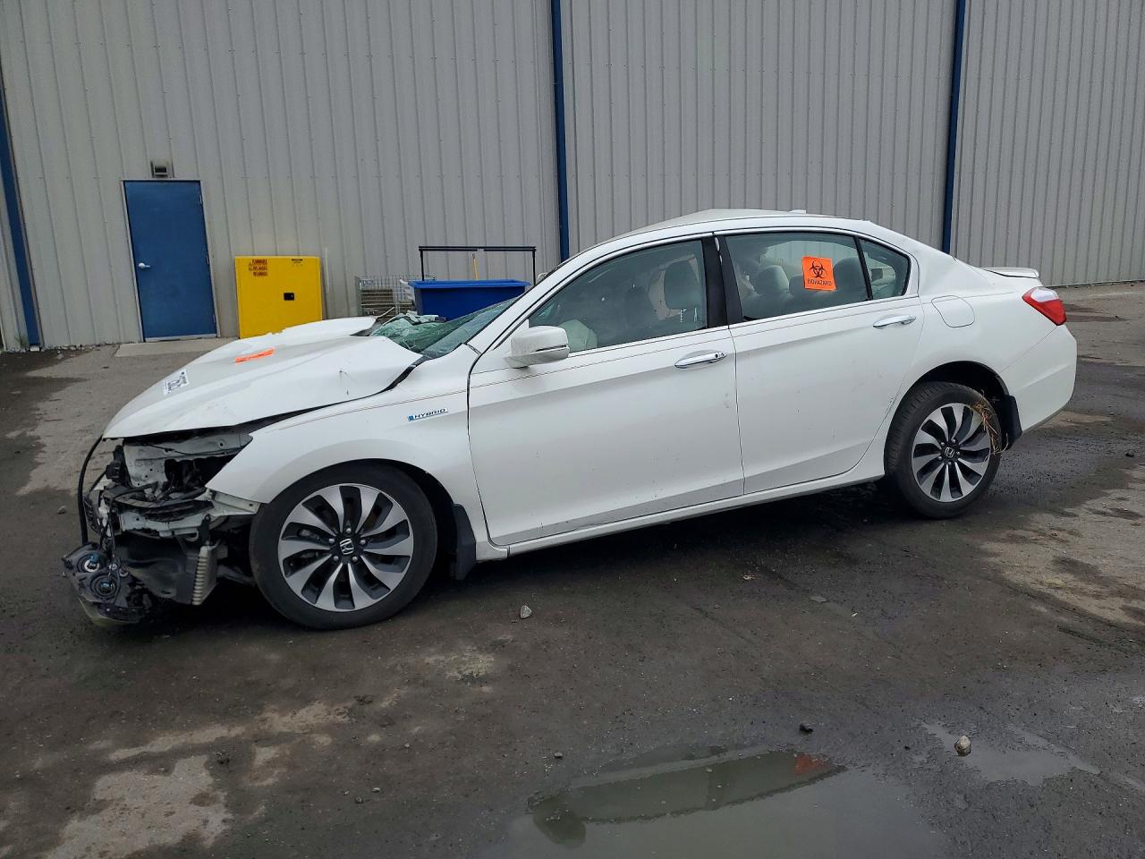 1HGCR6F31FA001749 · 2015 HONDA ACCORD