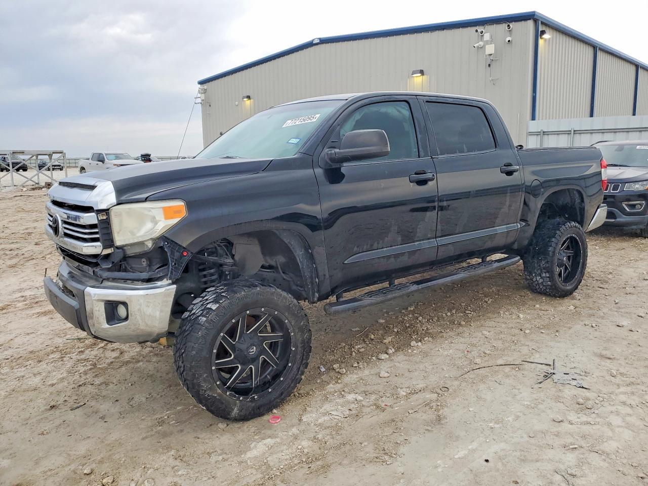 5TFEM5F10GX105310 · 2016 TOYOTA TUNDRA