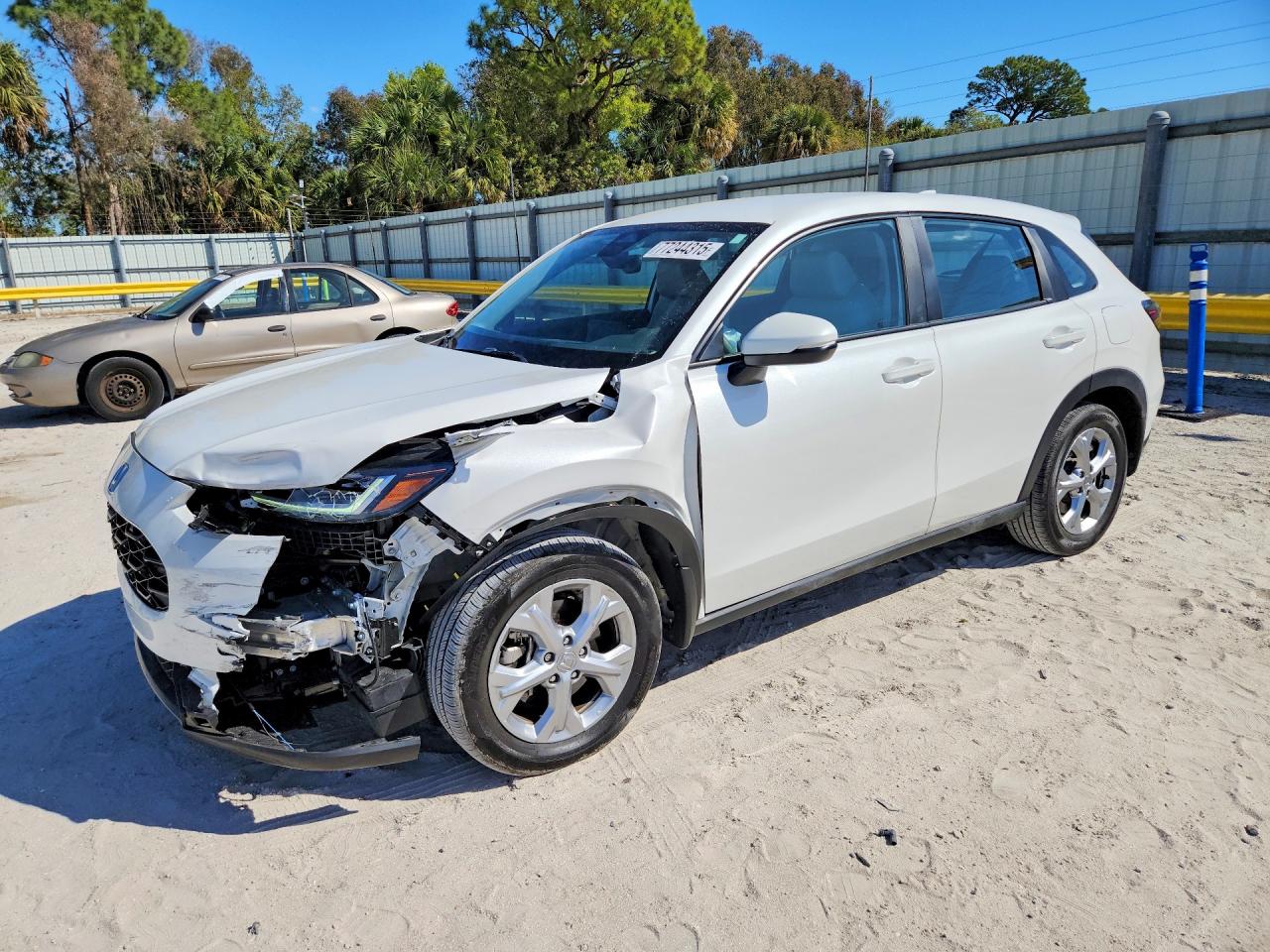 3CZRZ1H33SM710490 · 2025 HONDA HR-V