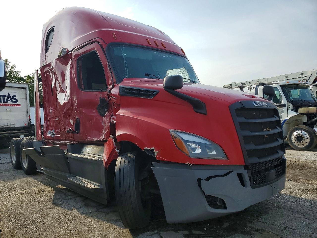 3AKJHHDR3JSHM7869 · 2018 FREIGHTLINER CASCADIA 126