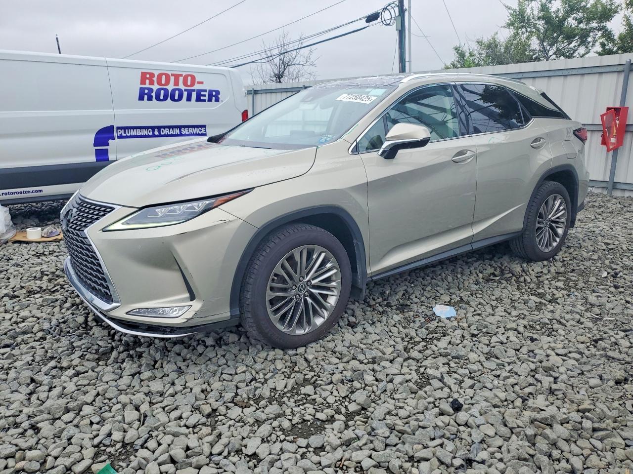 2T2JZMDAXMC261180 · 2021 LEXUS RX350