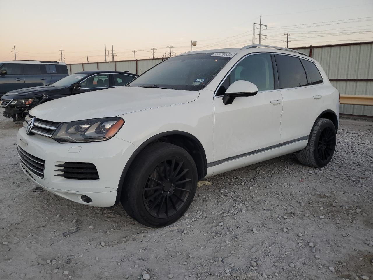 WVGEP9BP2ED012906 · 2014 VOLKSWAGEN TOUAREG