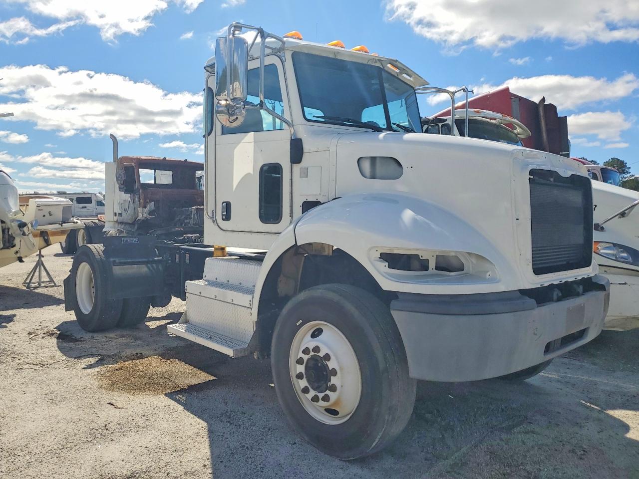 1XP9AJ8X3GD340112 · 2016 PETERBILT UNKNOWN