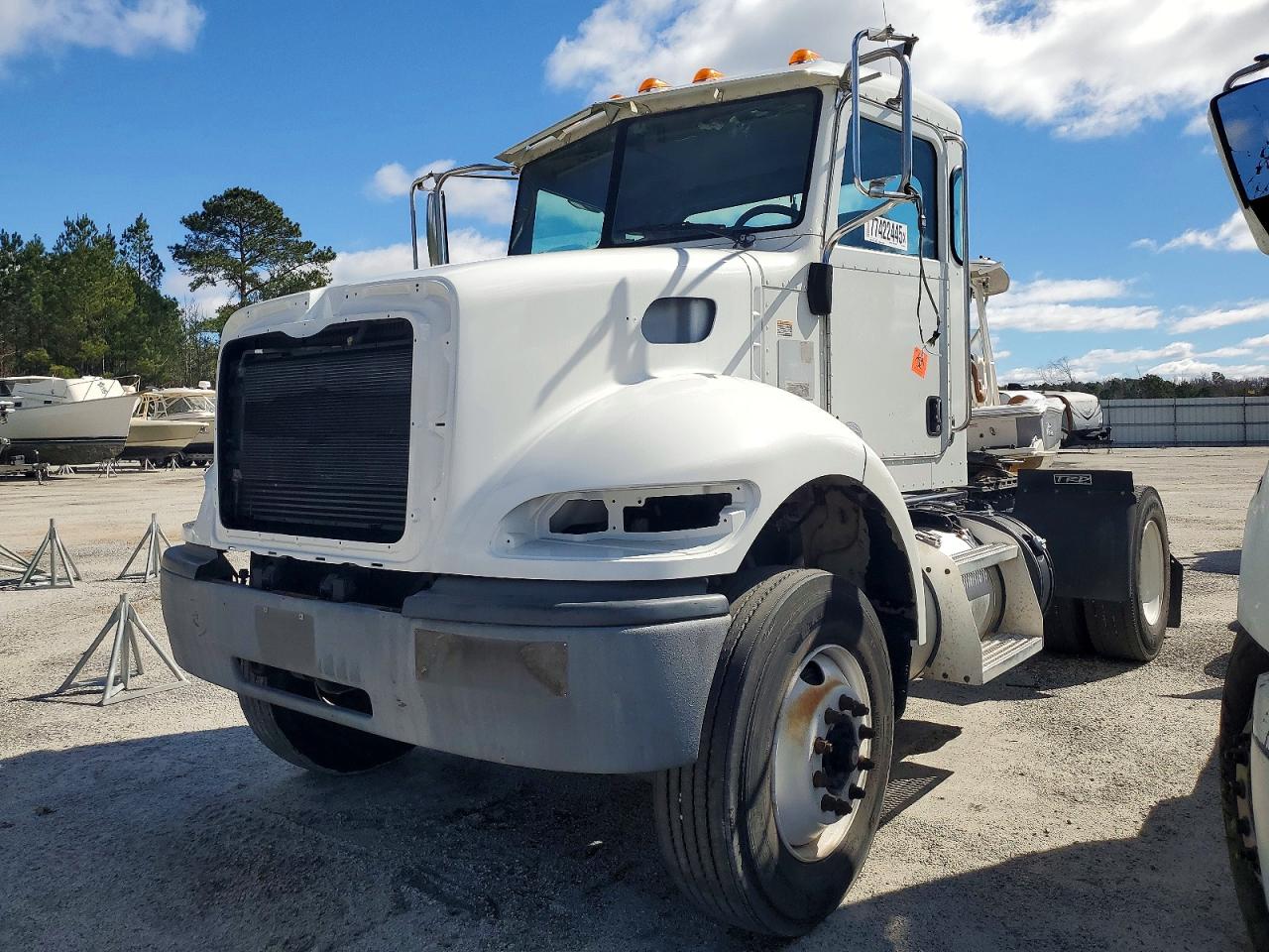 1XP9AJ8X3GD340112 · 2016 PETERBILT UNKNOWN · 2/10