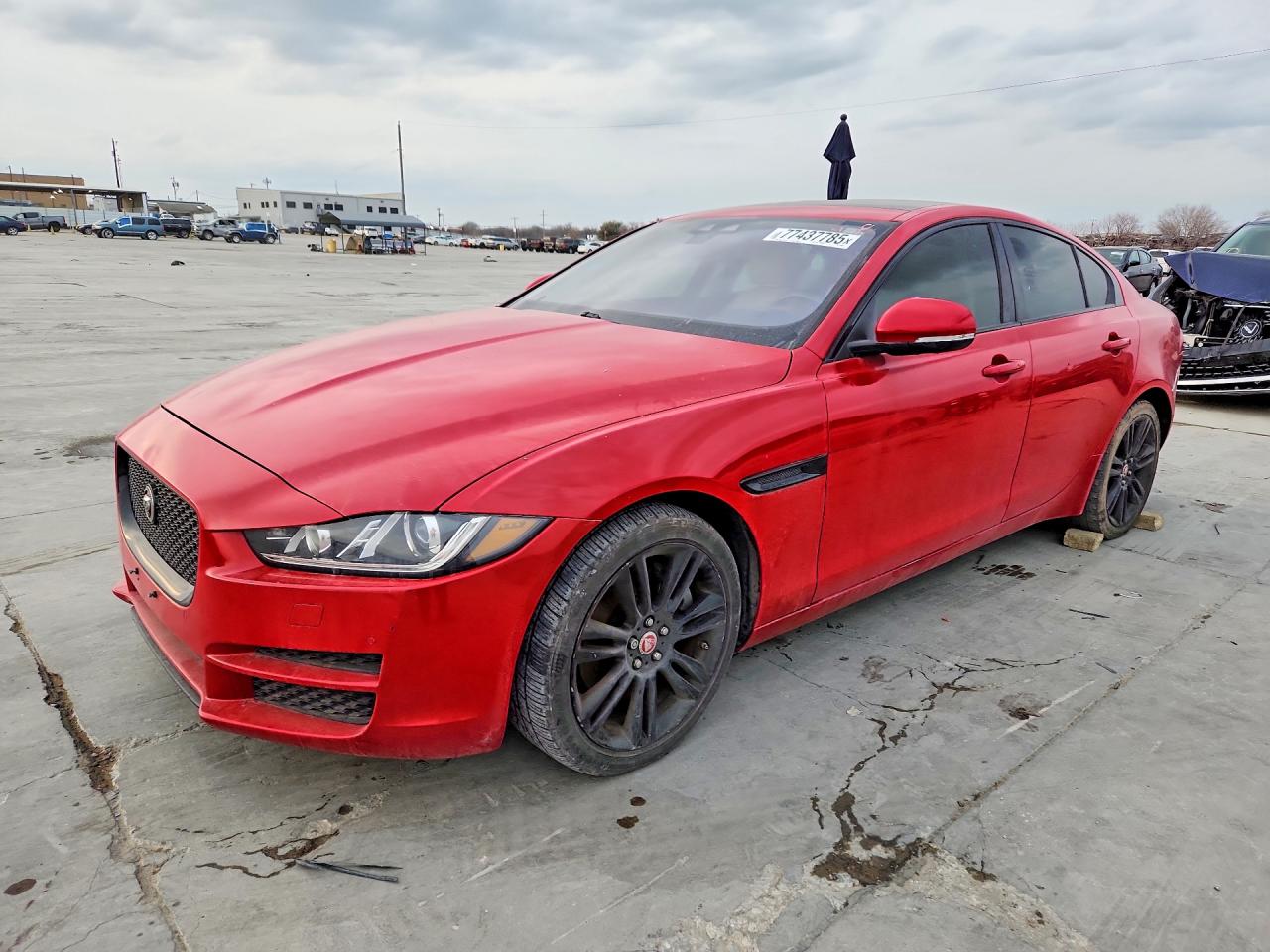 SAJAE4FX6JCP34869 · 2018 JAGUAR XE