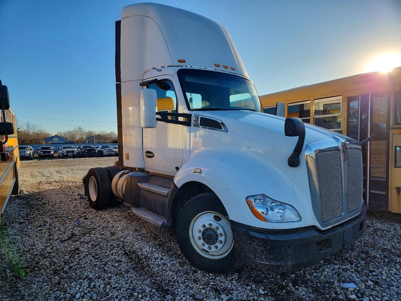 1XKYA48X7GJ496593 · 2016 KENWORTH CONSTRUCTION