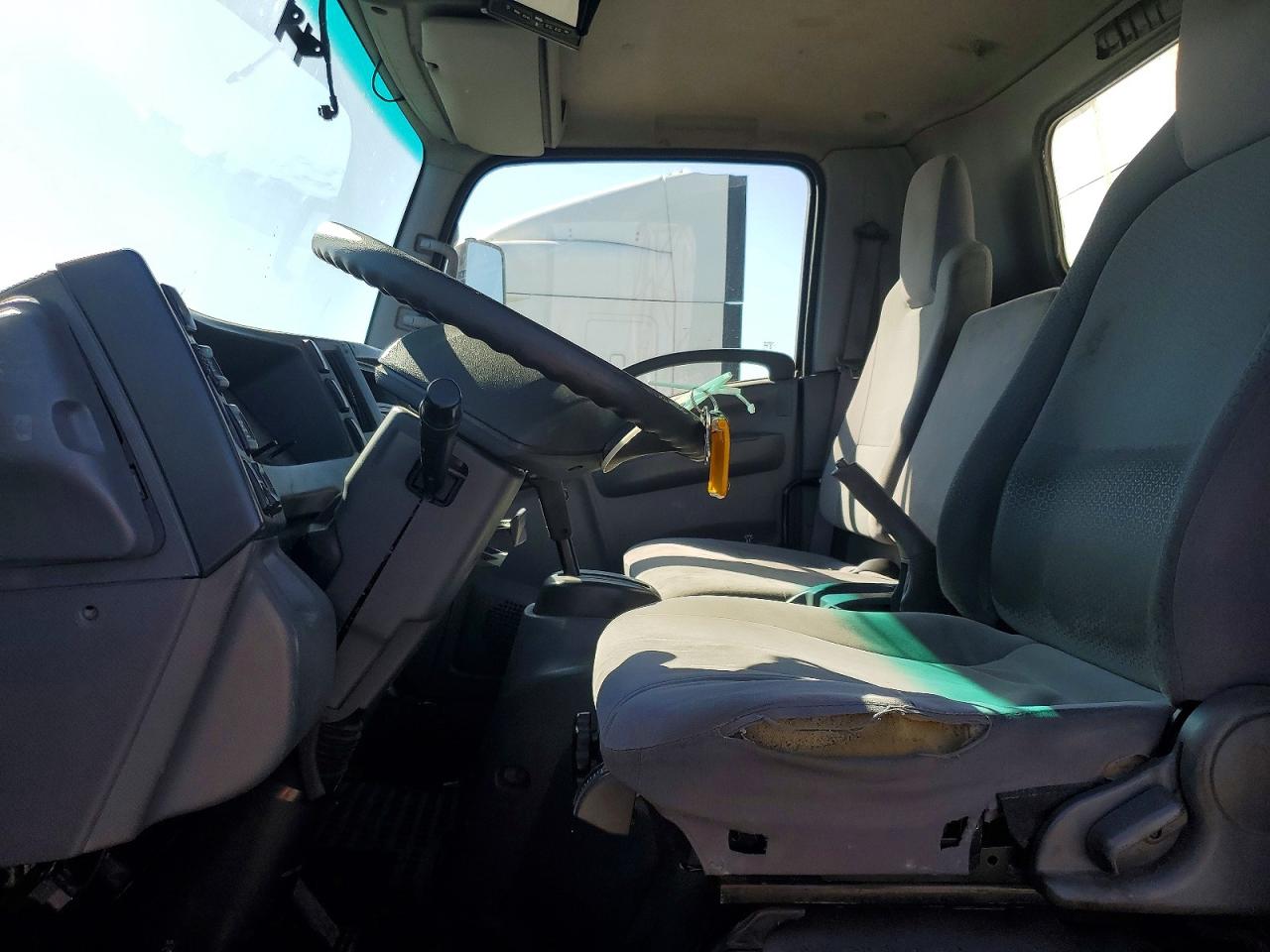JALE5W163H7301215 · 2017 ISUZU NRR · 5/10