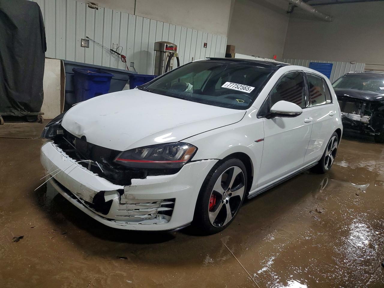 3VW447AU5HM072396 · 2017 VOLKSWAGEN GTI