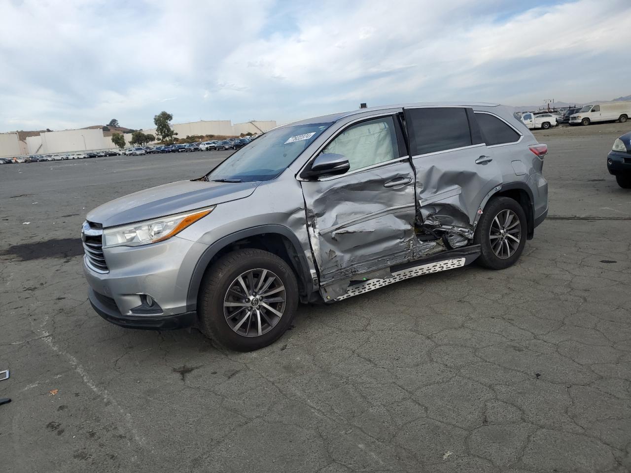 5TDJKRFH6GS265934 · 2016 TOYOTA HIGHLANDER