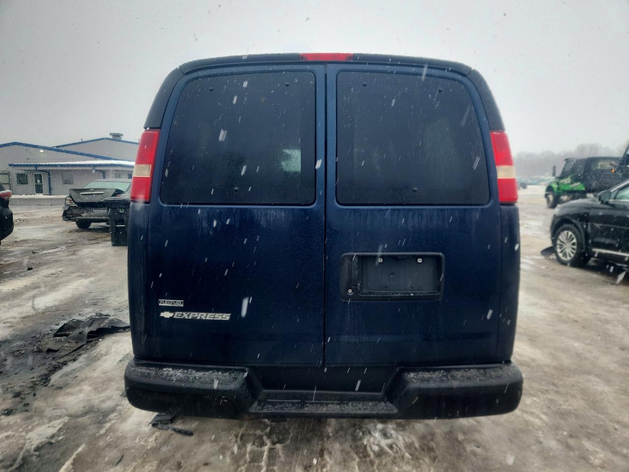 1GNSGBF44B1169517 · 2011 CHEVROLET EXPRESS G1500 · 6/13