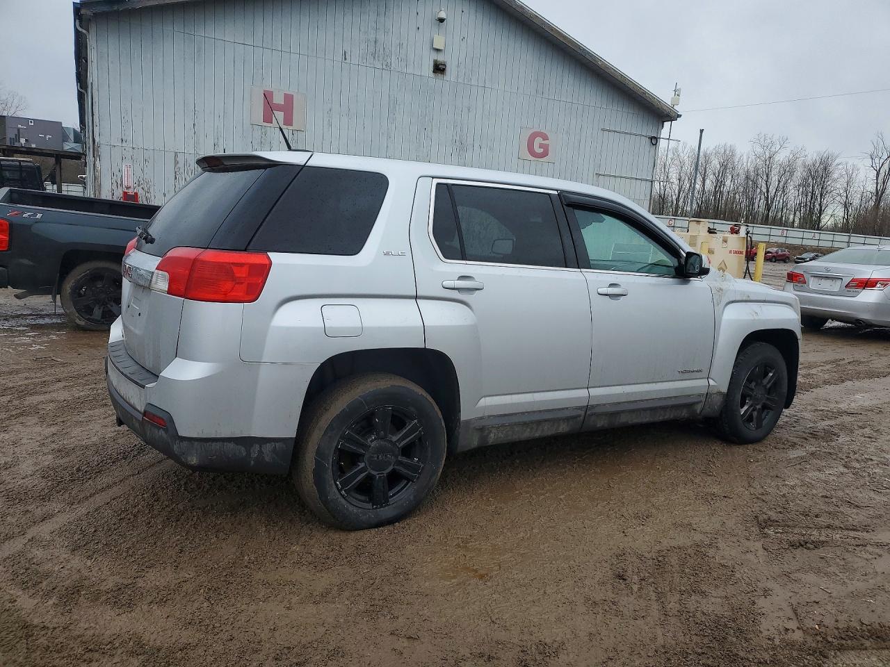 2GKALMEK3F6235655 · 2015 GMC TERRAIN · 3/13