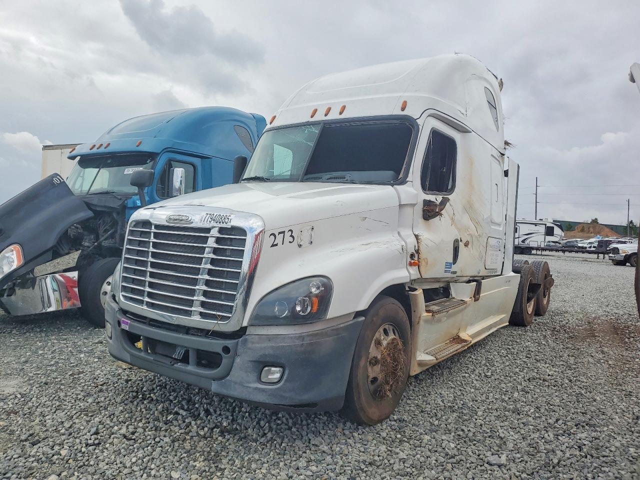 3AKJGLDR2JSJP4899 · 2018 FREIGHTLINER CASCADIA 125 · 2/10