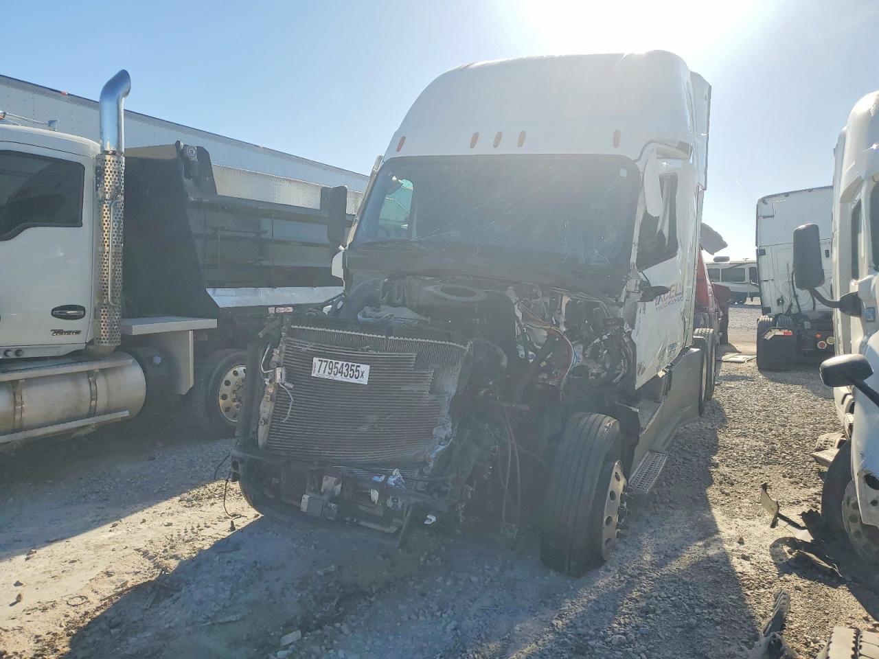 3AKJHHDR9PSNL2454 · 2023 FREIGHTLINER CASCADIA 126 · 2/10