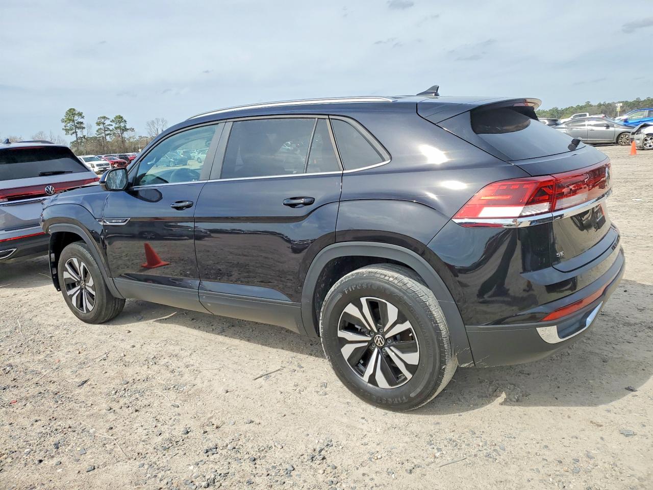 1V2DE2CA7RC234892 · 2024 VOLKSWAGEN ATLAS CROSS SPORT · 2/13