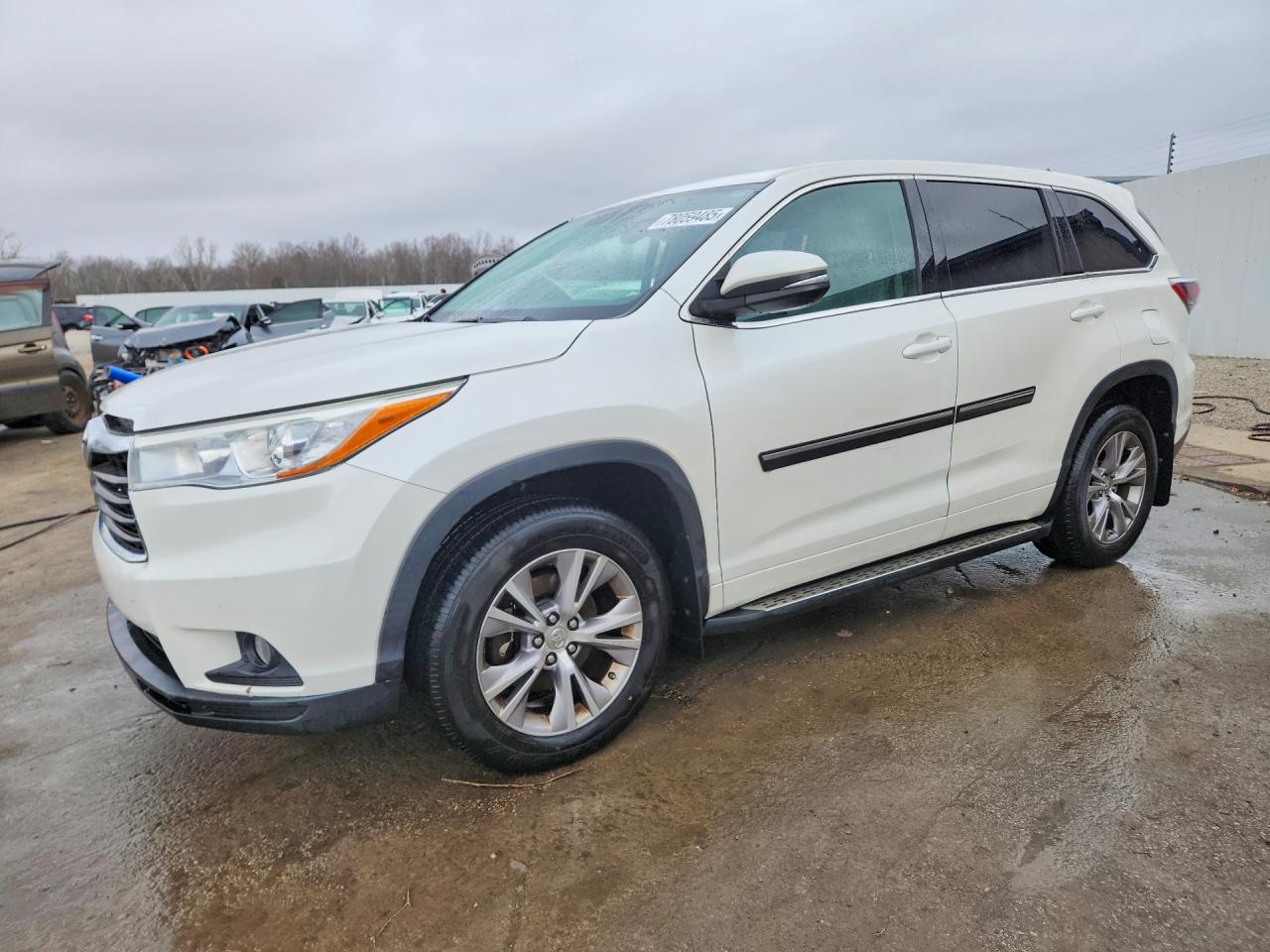 5TDKKRFH2FS047251 · 2015 TOYOTA HIGHLANDER