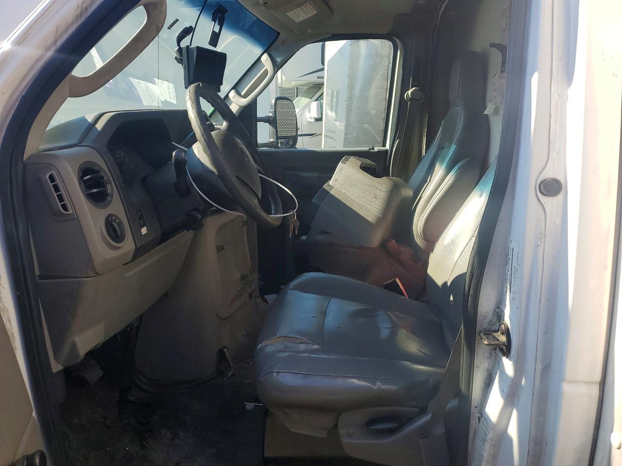 1FDWE3FS4FDA21484 · 2015 FORD ECONOLINE · 7/12