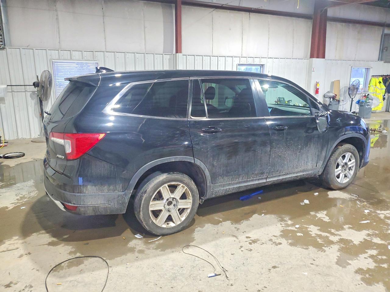 5FNYF6H58NB017108 · 2022 HONDA PILOT · 3/13