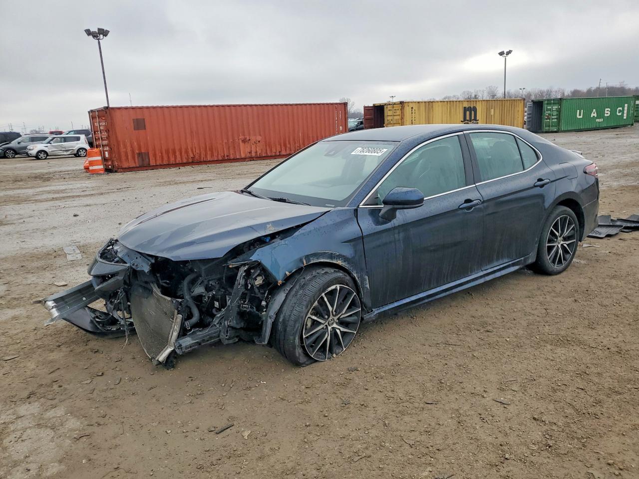 4T1G11AK8MU605833 · 2021 TOYOTA CAMRY