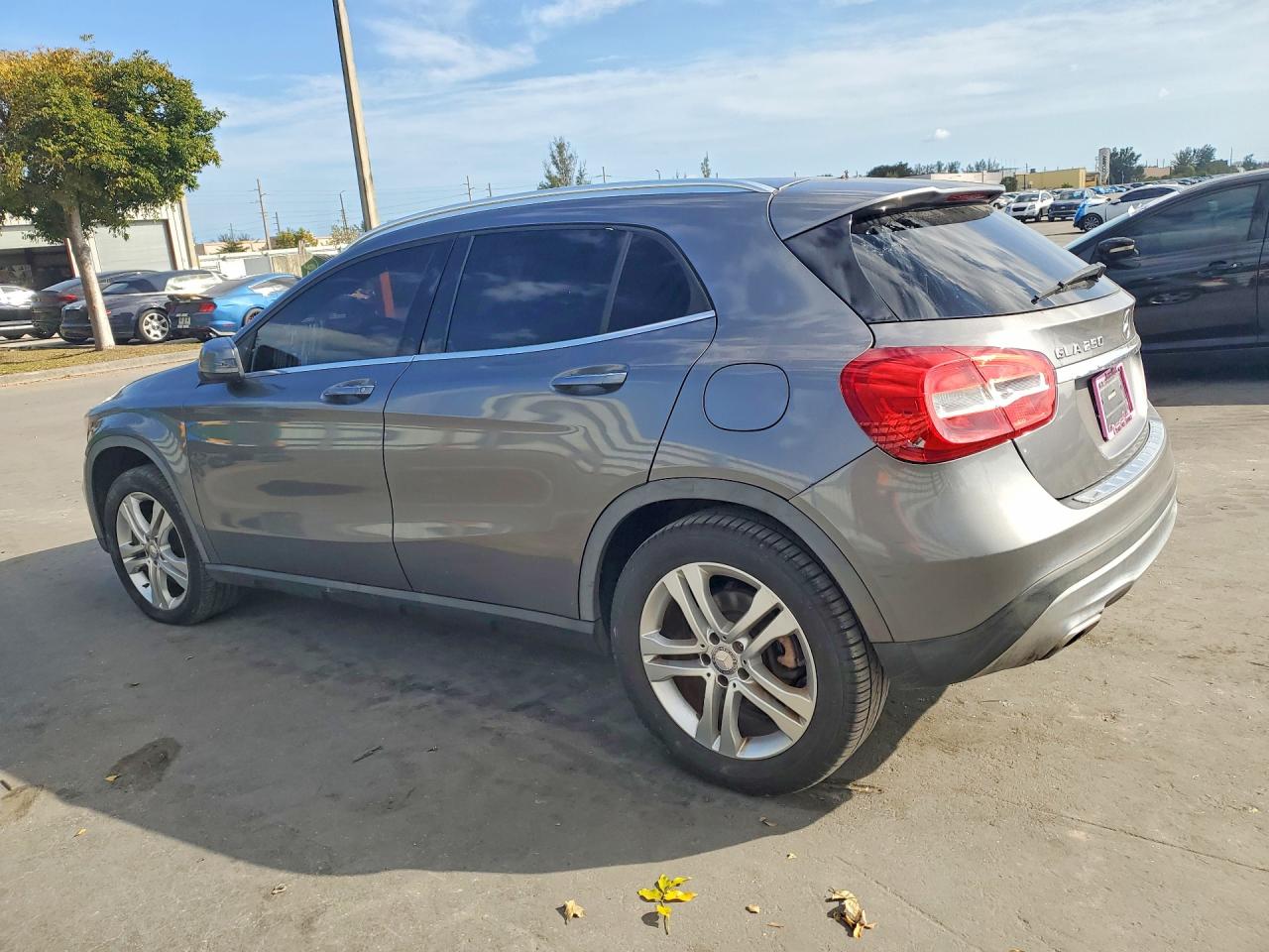 WDCTG4EB4GJ206205 · 2016 MERCEDES-BENZ GLA · 2/13
