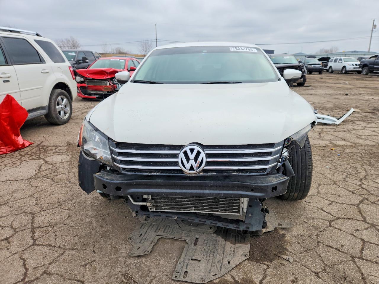 1VWAT7A33FC080279 · 2015 VOLKSWAGEN PASSAT · 5/13