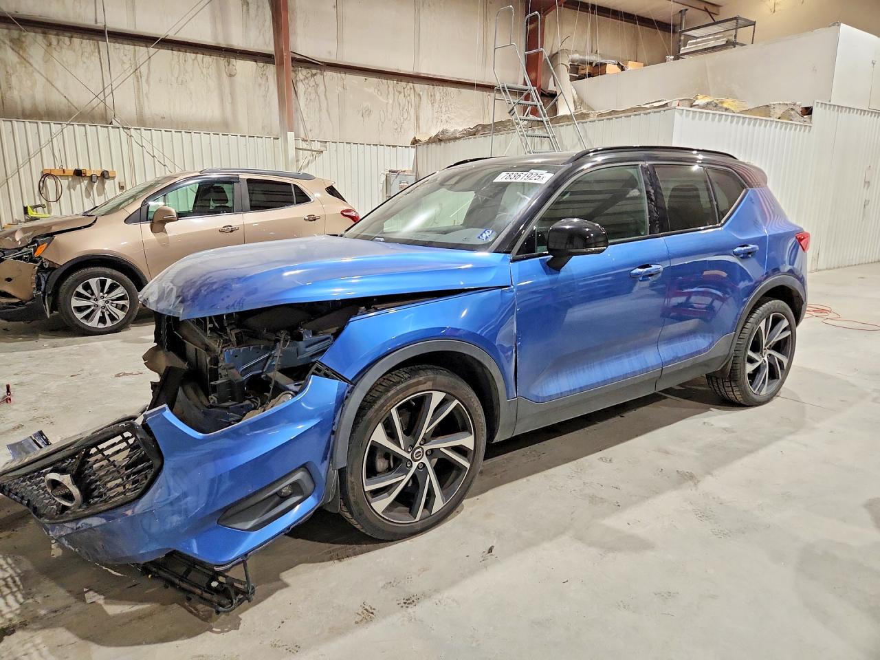 YV4162UMXL2311890 · 2020 VOLVO XC40