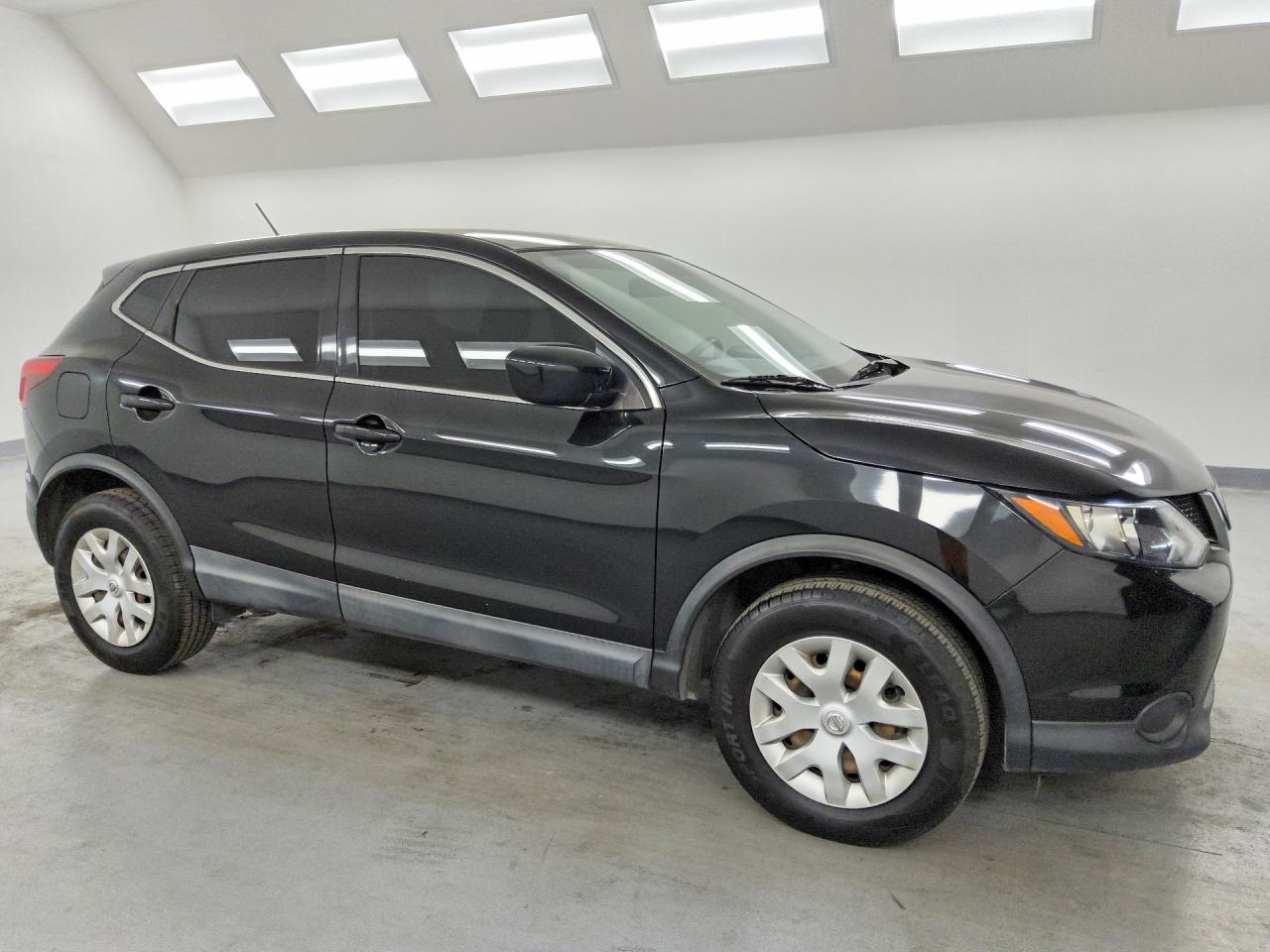 JN1BJ1CP4KW523285 · 2019 NISSAN ROGUE SPORT · 4/14