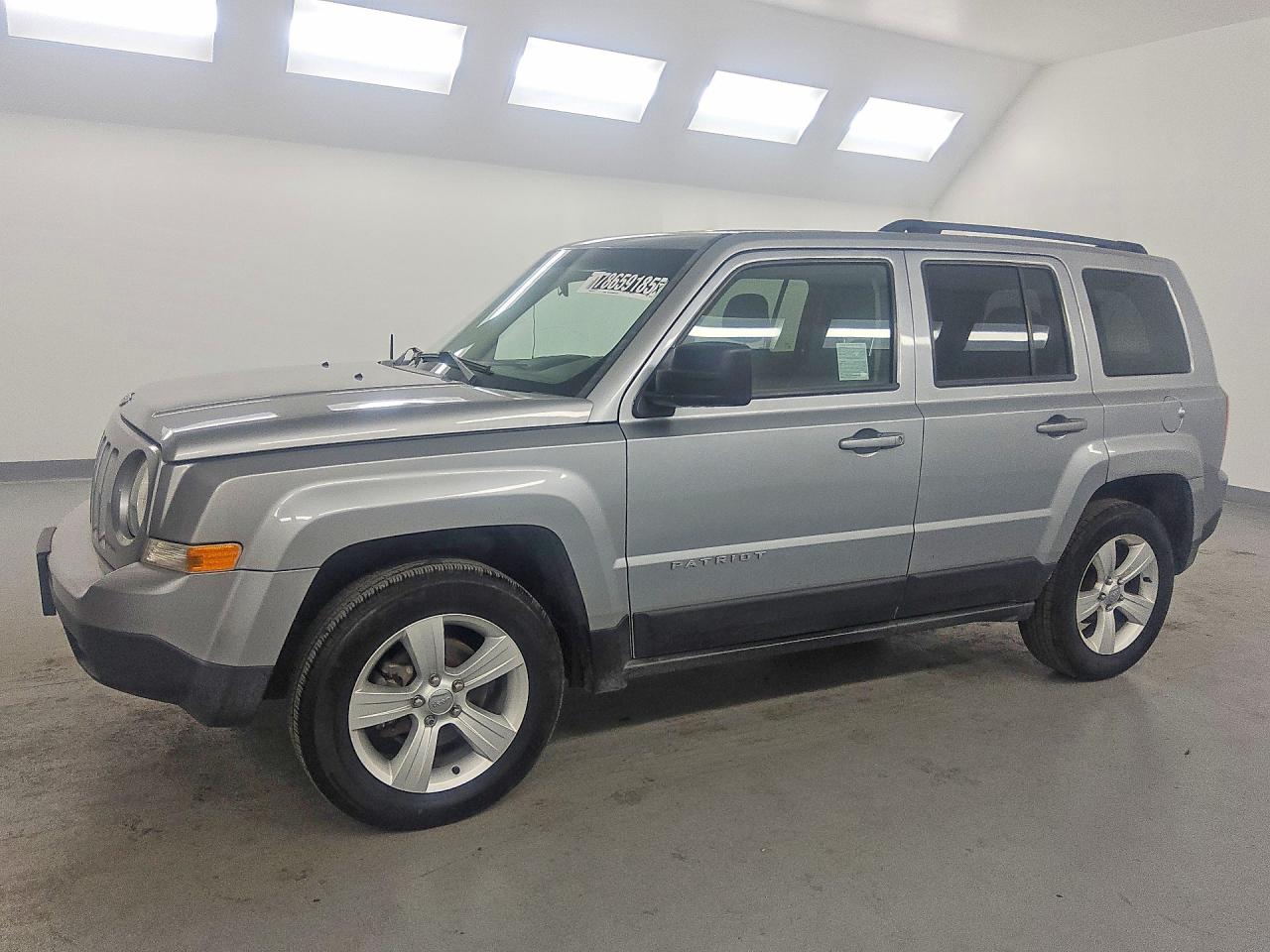 1C4NJRBB1FD215734 · 2015 JEEP PATRIOT