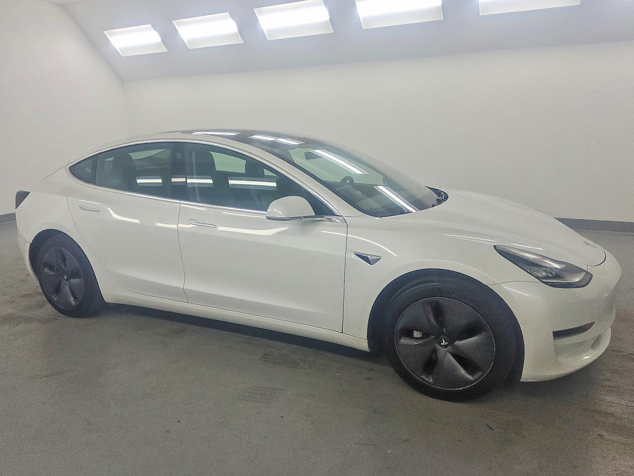 5YJ3E1EA1LF633439 · 2020 TESLA MODEL 3 · 4/12